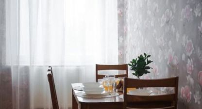 Сдам квартиру 2-х комнатную с общей площадью 68м2, 2/8 эт., на улице Чувашская, Ленинградский район, г. Калининград, Калининградская обл., Россия, агентство ООО Базис-Недвижимость. Фотография №1