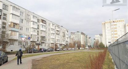 Продам квартиру 1 комнатную с общей площадью 30.8м2, 1/5 эт., на улице Артиллерийская ул, Ленинградский район, г. Калининград, Калининградская обл., Россия, агентство ООО Базис-Недвижимость. Фотография №1