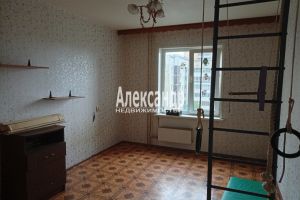 Продам квартиру 3-х комнатную с общей площадью 71.6м2, 4/5 эт., на улице Ленинградская кировск энергетиков, Кировский район, г. Кировск, Ленинградская обл., Россия, агентство Александр-Недвижимость